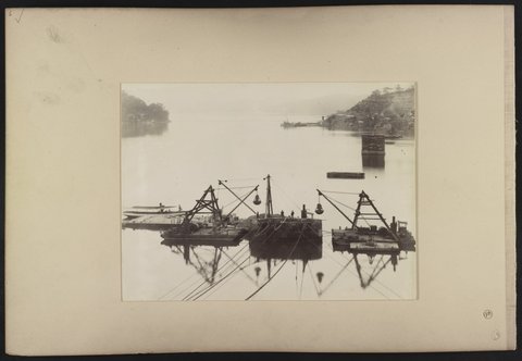 Men on caisson for the Hawkesbury River Railway Bridge, New South Wales, Australia LCCN2016651655, 1888
