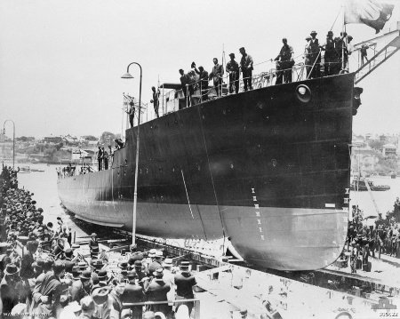 HMAS Swan launching 1915 AWM