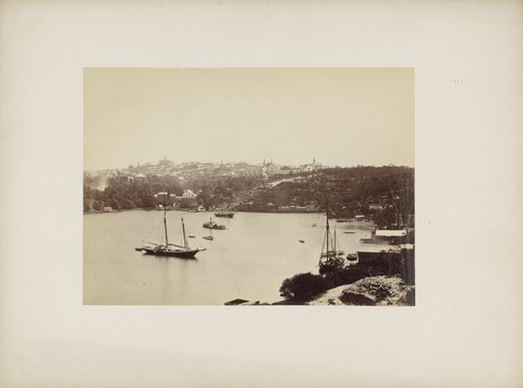 Gezicht op de haven en gebouwen van (vermoedelijk) Sydney, RP-F-F01103-AB, 1890–1910