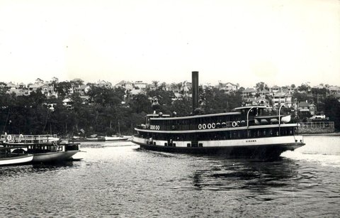 Sydney Ferry KIRAWA in Mosman Bay 1915