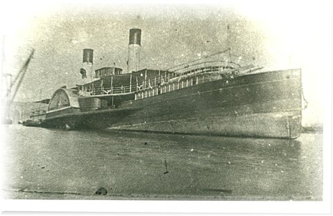 Sydney Ferry BRIGHTON aground Clifton Gardens 1900 2, 1900–08