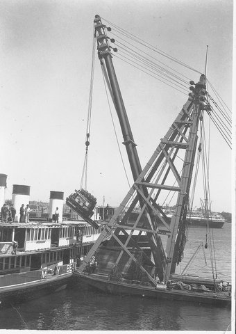 Sydney Ferry BELLUBERA new engines, 1935