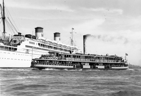 Sydney Ferry KIRRULE with troops aboard in Darling Harbour 1940