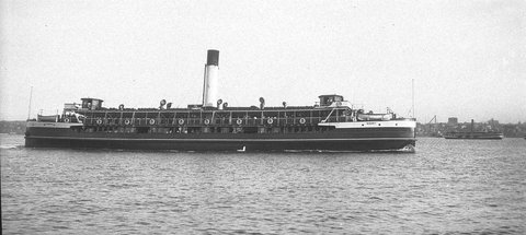 Sydney Ferry BALGOWLAH approaching Circular Quay in her as built configuration 1920s