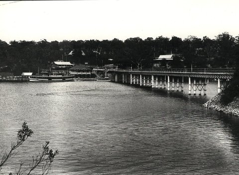 Sydney Ferry LADY SCOTT at Fig Tree with launch KILLARA 1915