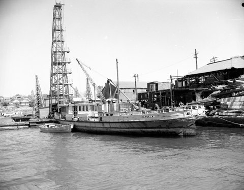 Sydney ferry KAREELA being broken up 10 December 1959