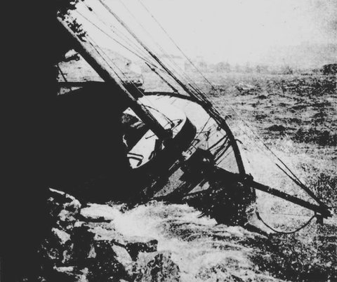Yacht wreckage at Rose Bay after storm, Dec 1938