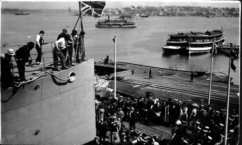Sydney ferries LADY RAWSON and BRONZEWING and KOOKOOBURRA at Cockatoo Island, 1911–16