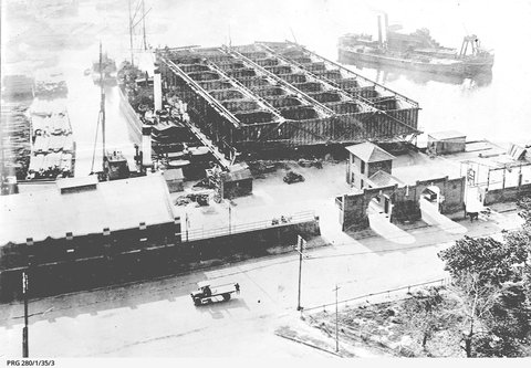 Howard Smith Coal Bunkers, Blackwattle Bay (SLSA PRG-280-1-35-3), 1922