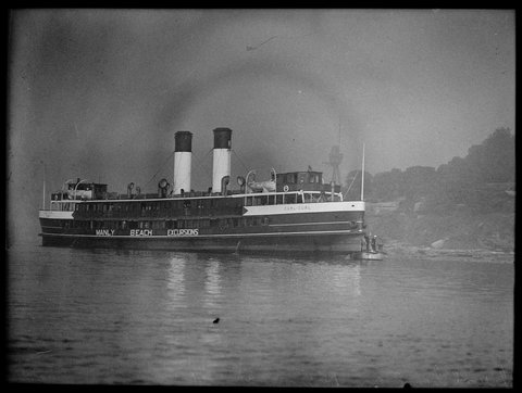 Sydney ferry CURL CURL on rocks at Bradleys Head 31 March 1936