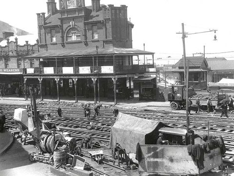 Relaying tram tracks in Newtown 1927