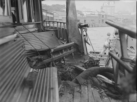2. Ferry smash, 1 May 1930 photographed by T. Fisher