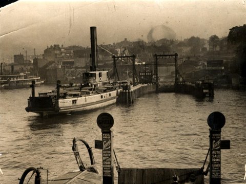 Sydney vehicular ferry KOONDOOLOO at Jeffrey Street Wharf Kirribilli circa 1925, c. 1925