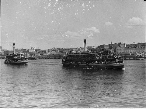 Sydney ferries KIRRULE and KOOKOOBURRA in Sydney Cove 26 September 1936