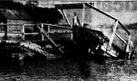 LONG NOSE POINT Jetty damage after struck by Sydney ferry KOOKOOBURRA 3 March 1942